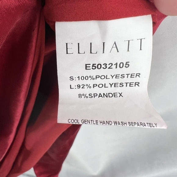 Elliatt Cassini One Shoulder Midi Satin dark Red Medium NEW - Picture 6 of 7